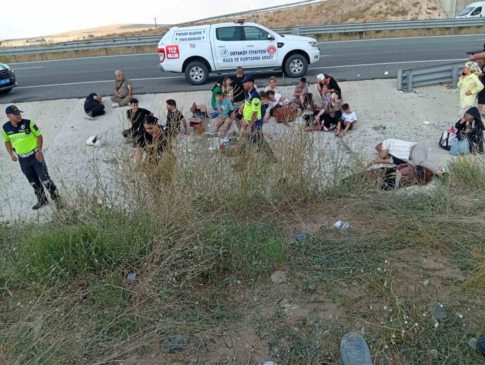 Aksaray’da yolcu otobüsü şarampole devrildi: 44 yaralı 8 aksarayda yolcu otobusu sarampole devrildi 44 yarali 4 lwrqbHBI