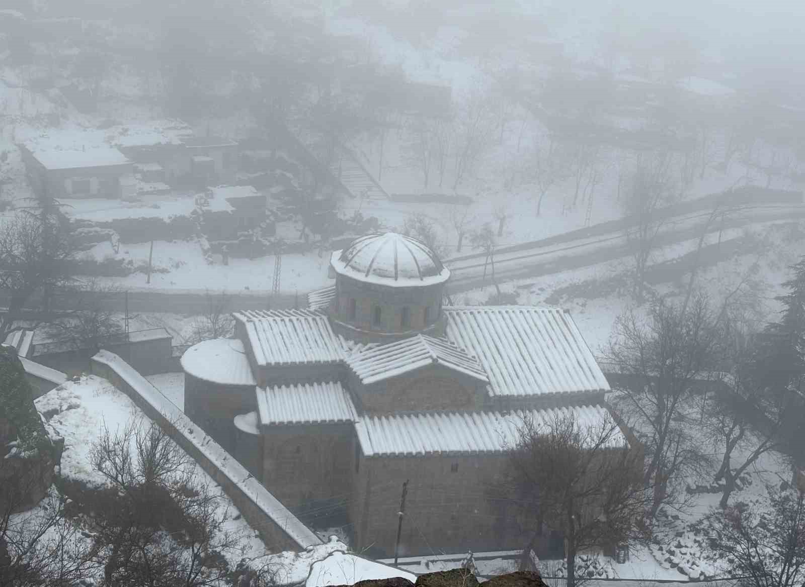 aksarayin guzelyurt ilcesinde kar yagisi etkili oldu 4