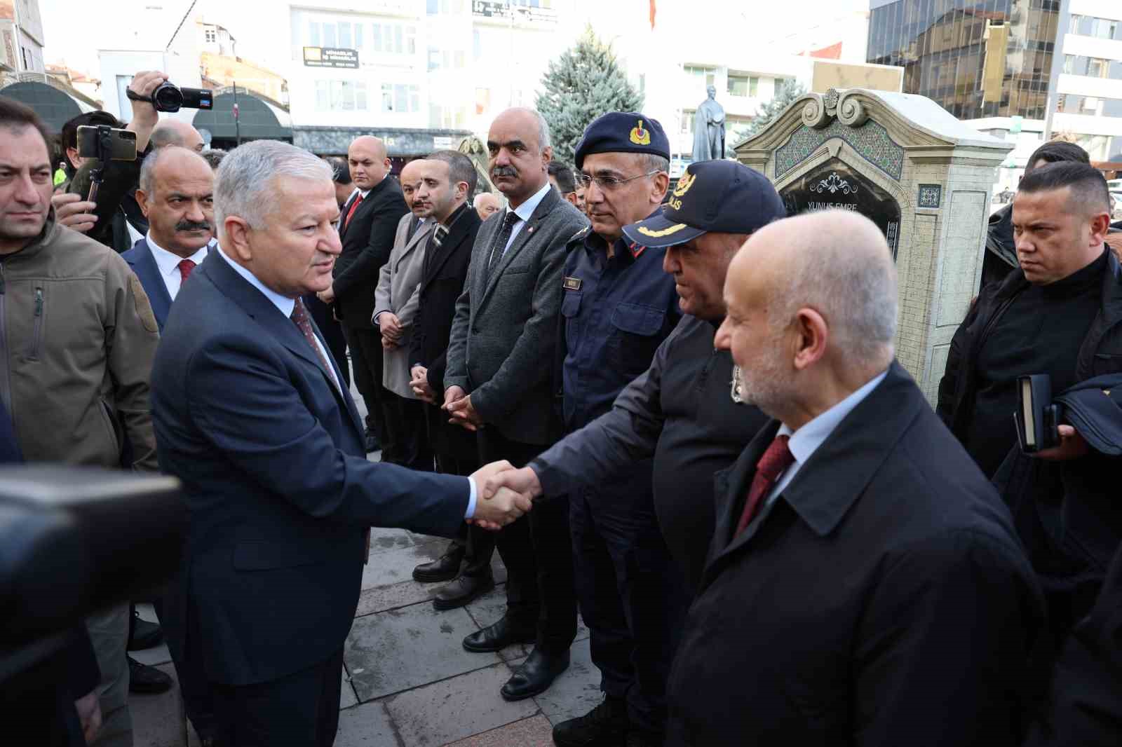 aksarayin yeni valisi murat duru gorevine basladi 2 nCQ1SLWS