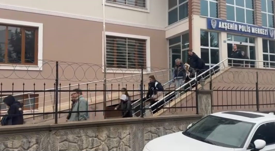 aksehirde polisten fuhus operasyonu 6 tutuklama 0 Z8TJclCg