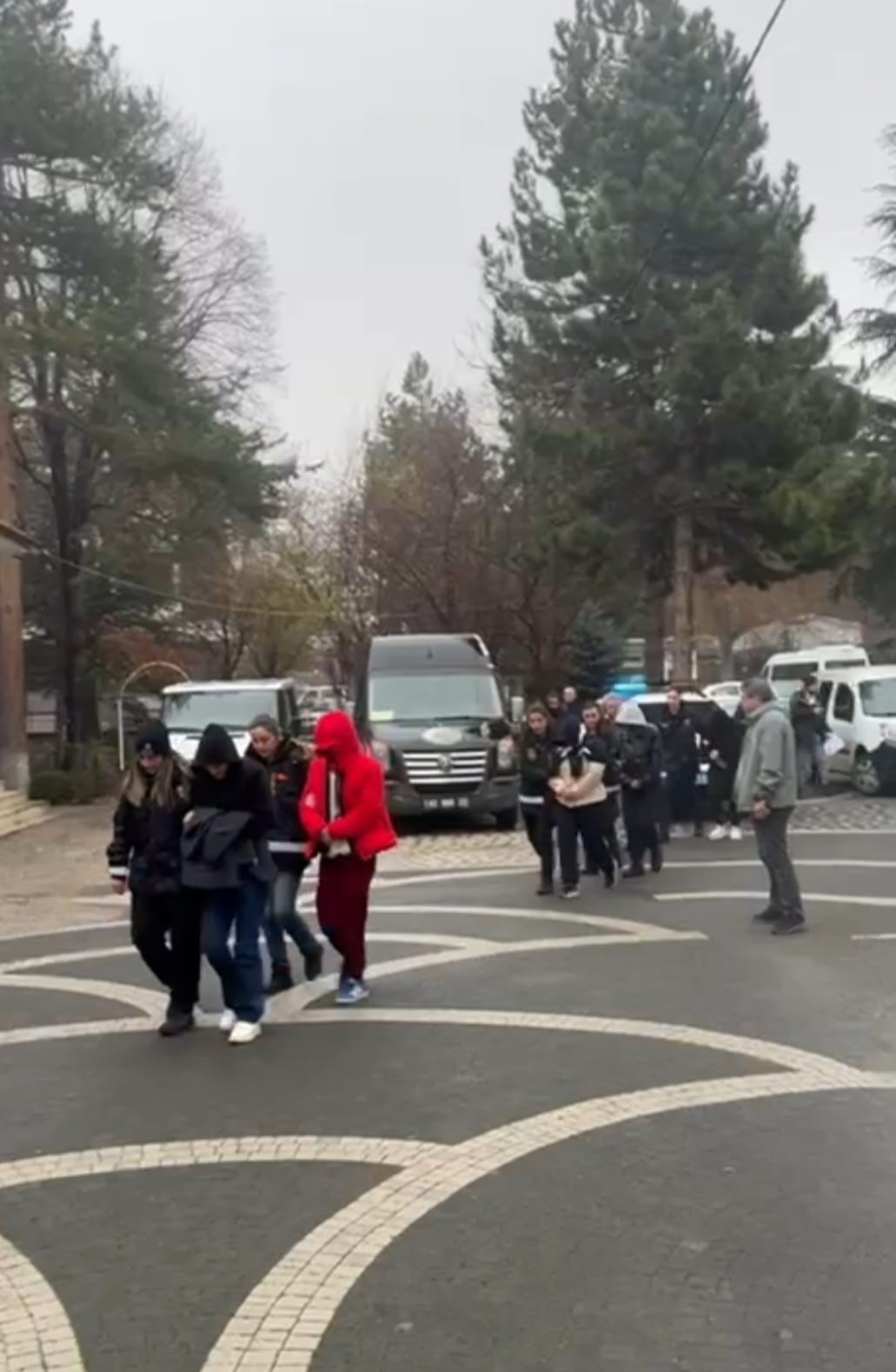 aksehirde polisten fuhus operasyonu 6 tutuklama 1 sS7qp9cD