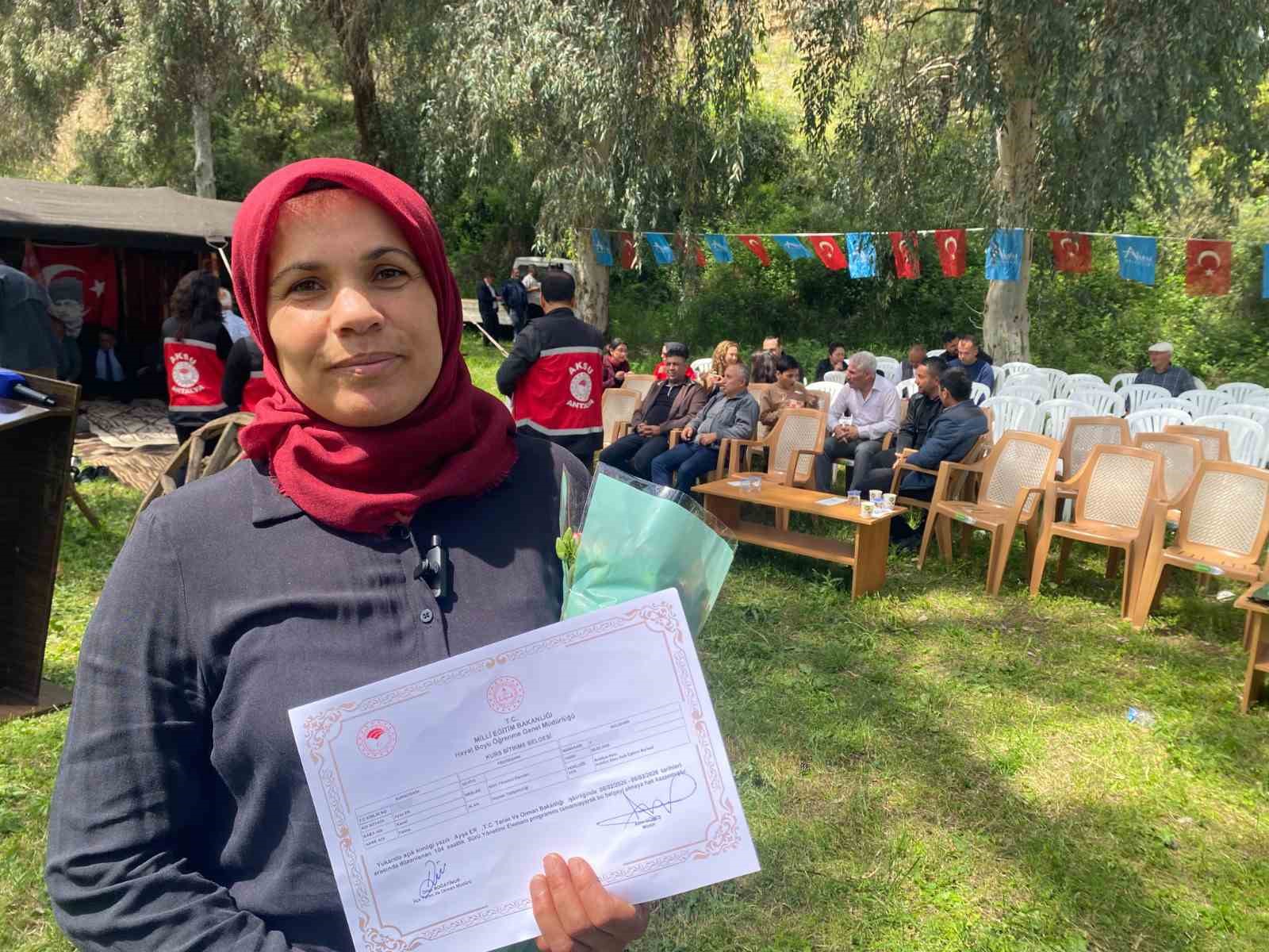 aksuda 19u kadin 47 kursiyere suru yonetimi elemani sertifikasi verildi 3