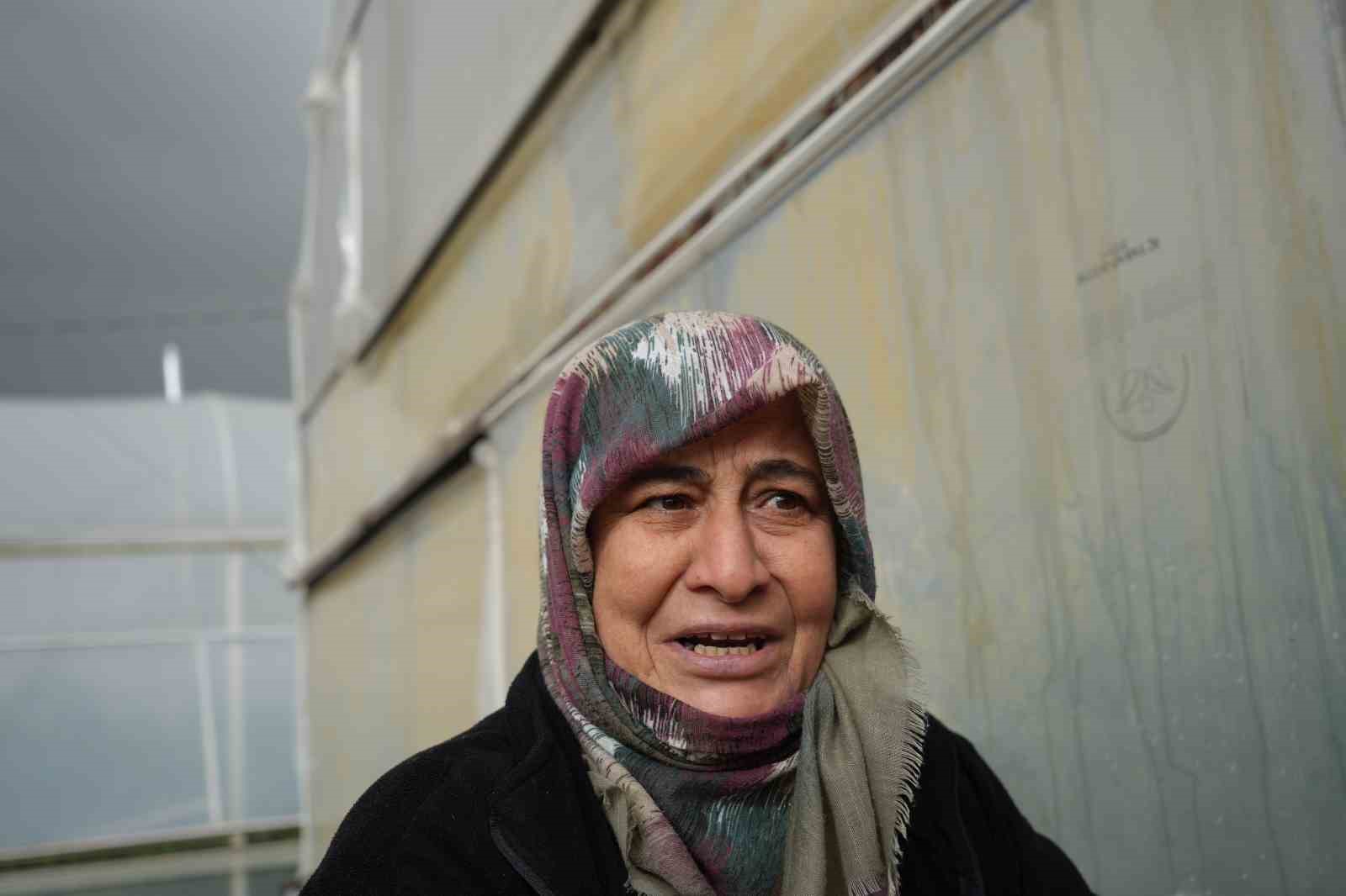aksuda sel ve hortum felaketi milyonluk tekneler parcalandi 700 donum alanda seralar sular altinda