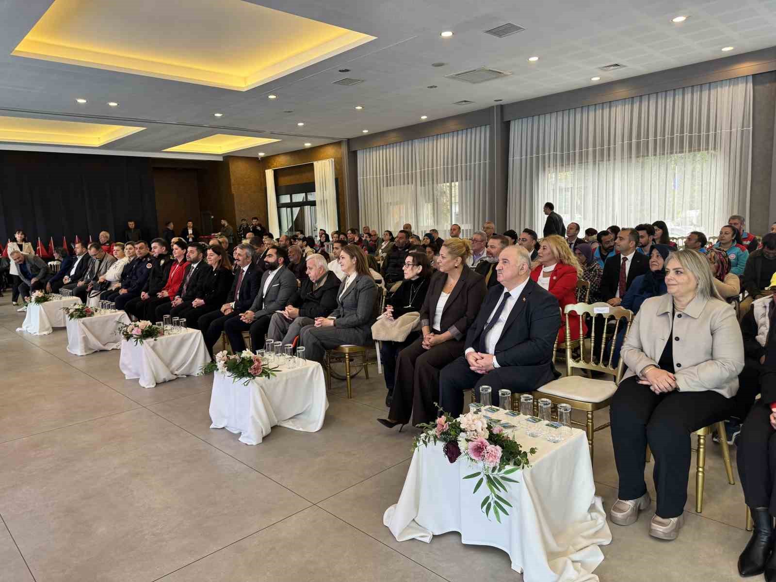 akulu sandalyeye kavusan vatandaslar sevincten agladi 5 sONGiCHj