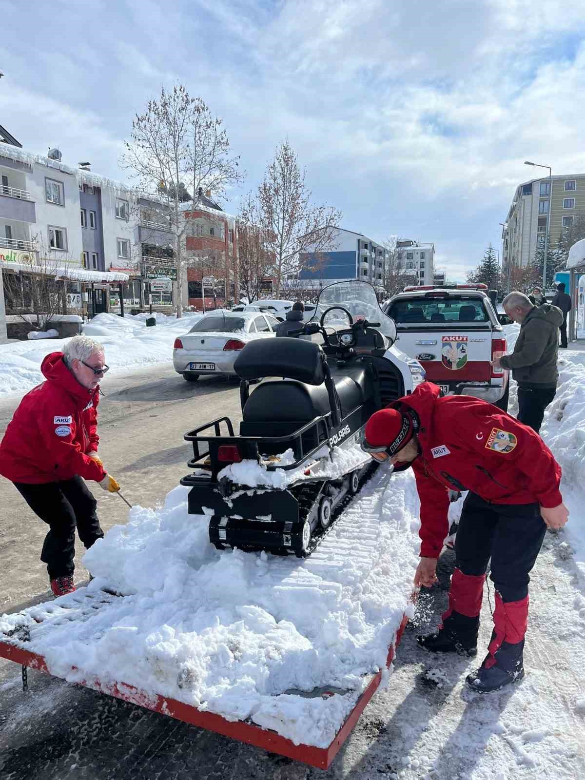 akut bingolden zorlu sartlarda hayat kurtaran operasyon 0 whWBOLVH