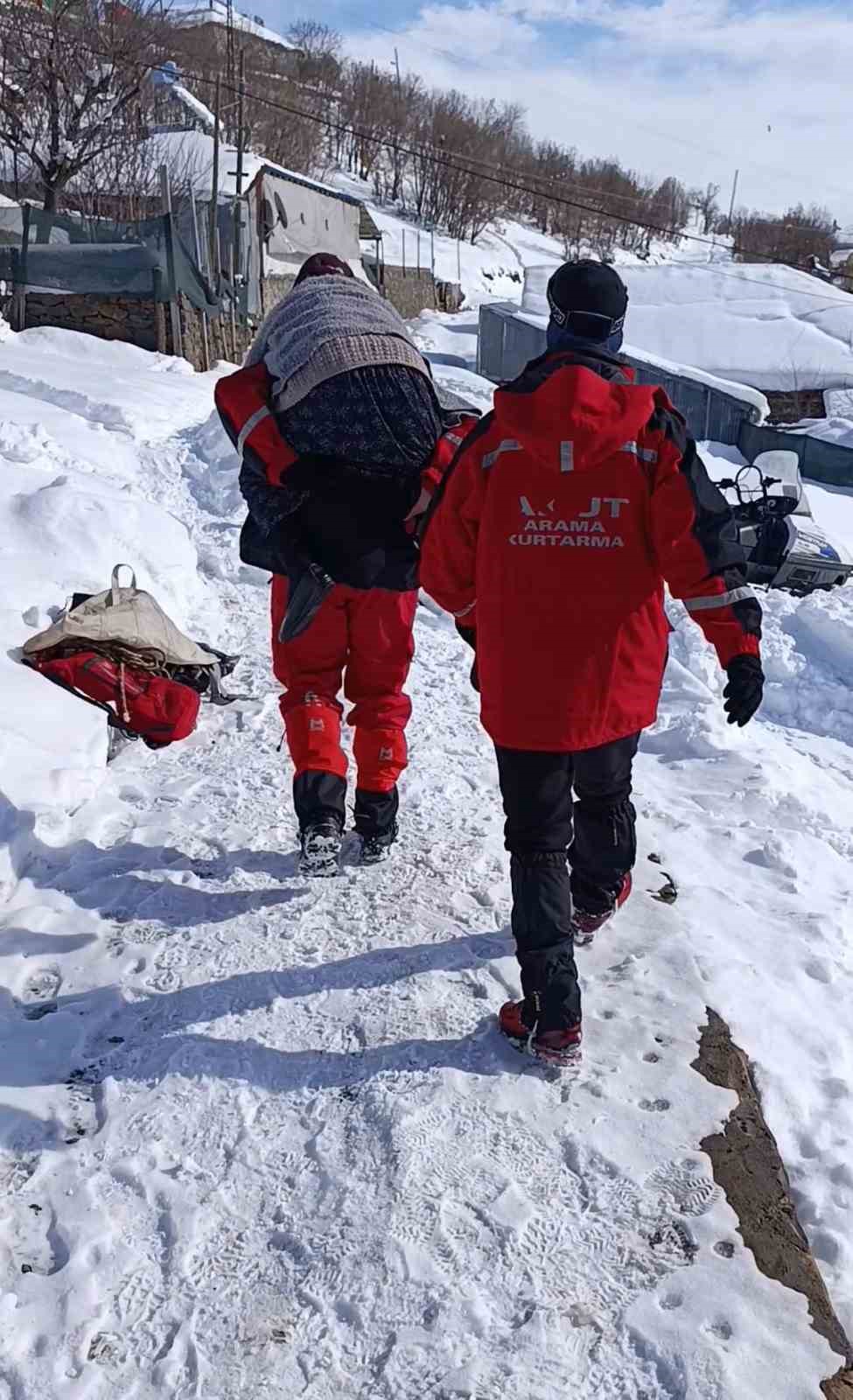 akut bingolden zorlu sartlarda hayat kurtaran operasyon 1 kSzGq7jC