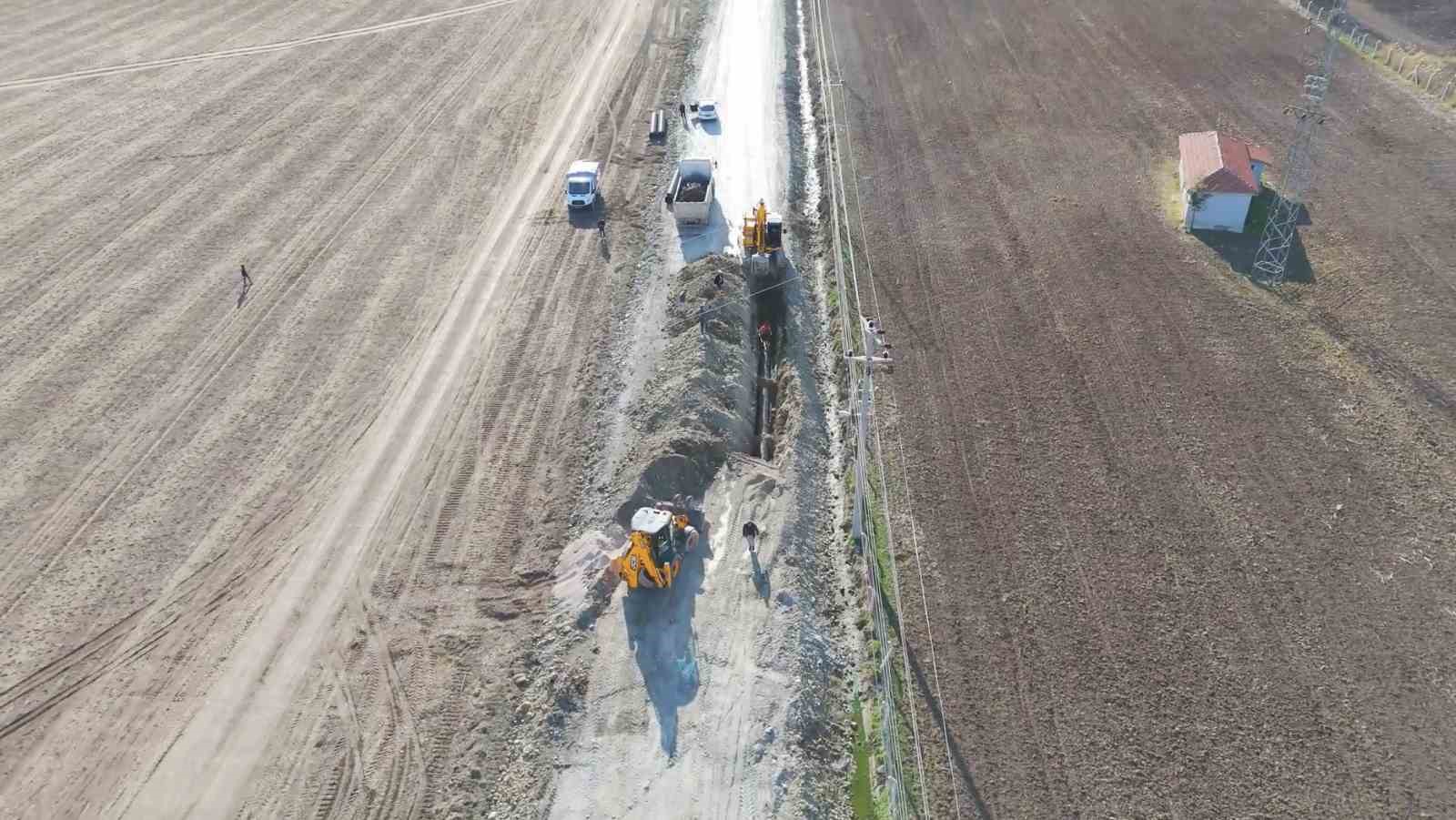 alacada sokaklar asfaltlaniyor yillarin kanal sorunu cozuluyor 3 kPQBkWNS