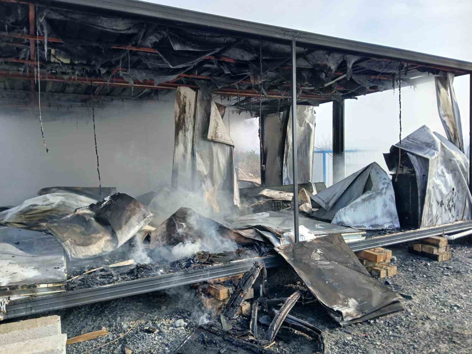 alacagini alamayan imalatci konteyneri atese verdi 5 grSNmAPW