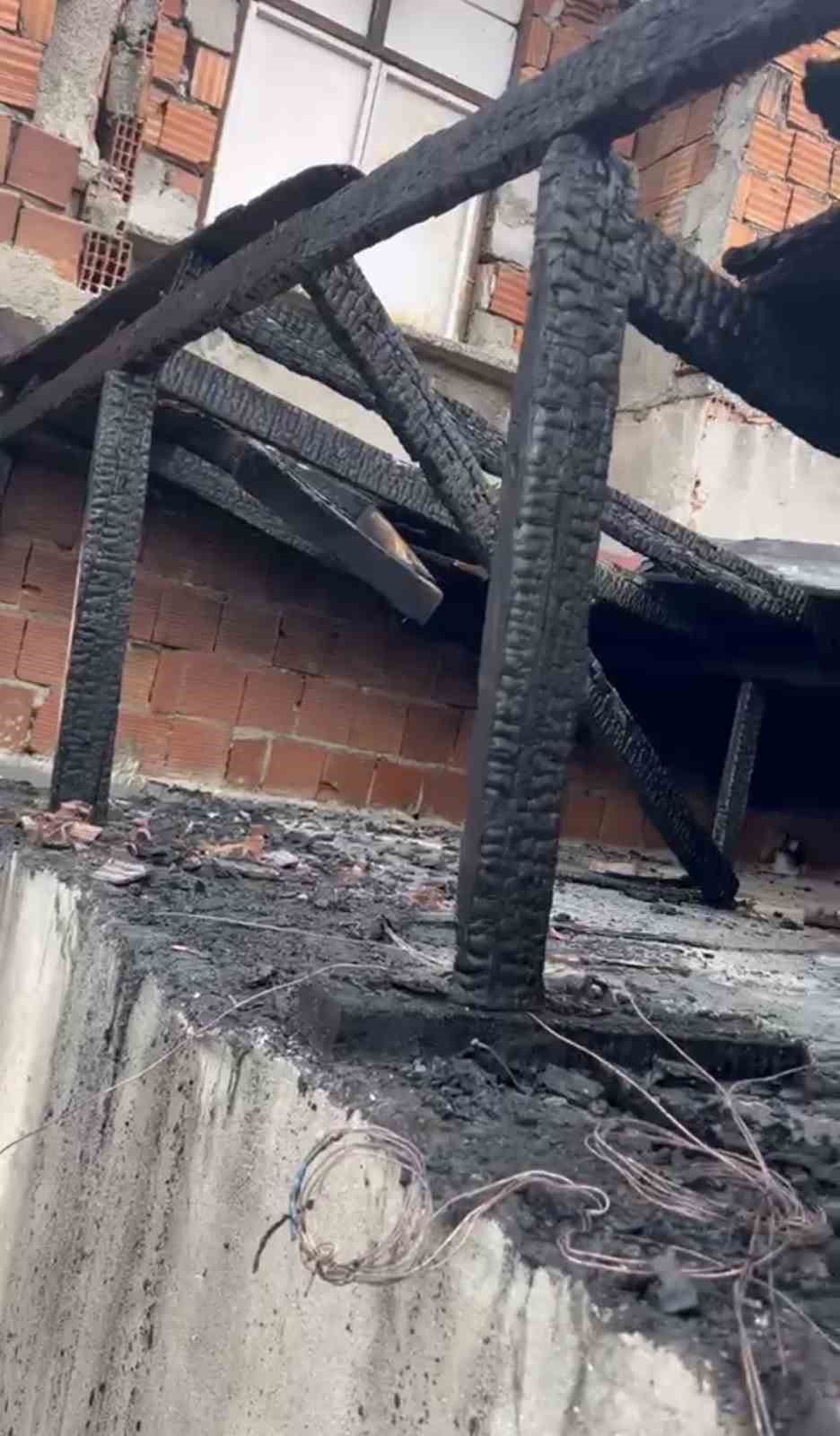 alacak kavgasinda dehset muteahhidi yaralayip insaati atese verdi 2 mhXcAdtQ
