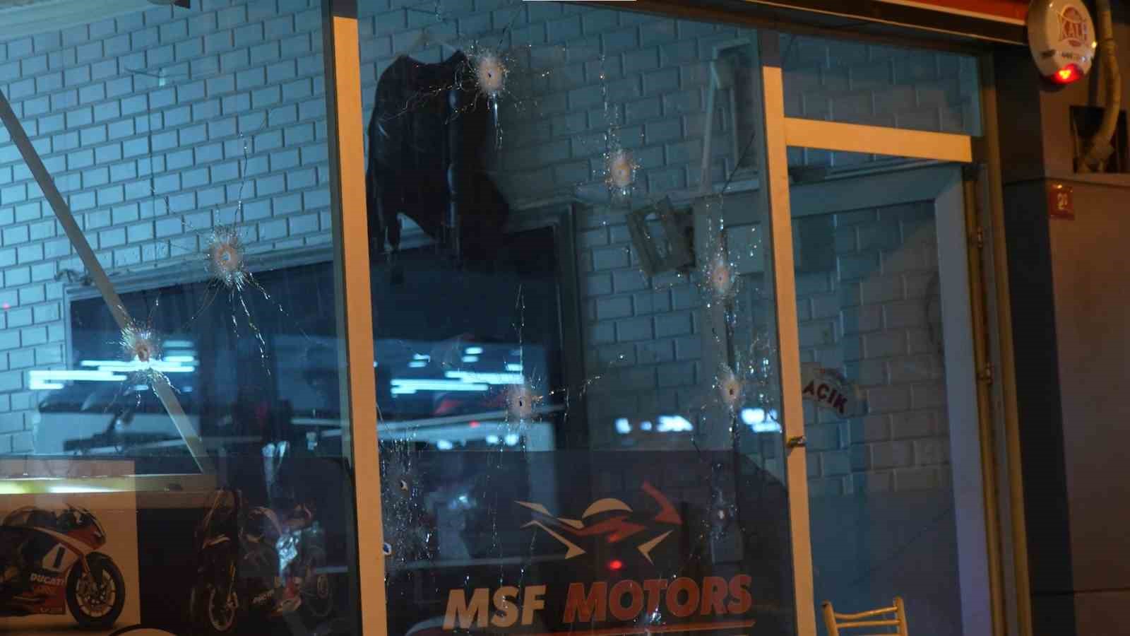 alacak verecek kavgasi kanli bitti is yerini uzun namlulu silahla taradilar 4 kisi yaralandi 0 sqFP3pns