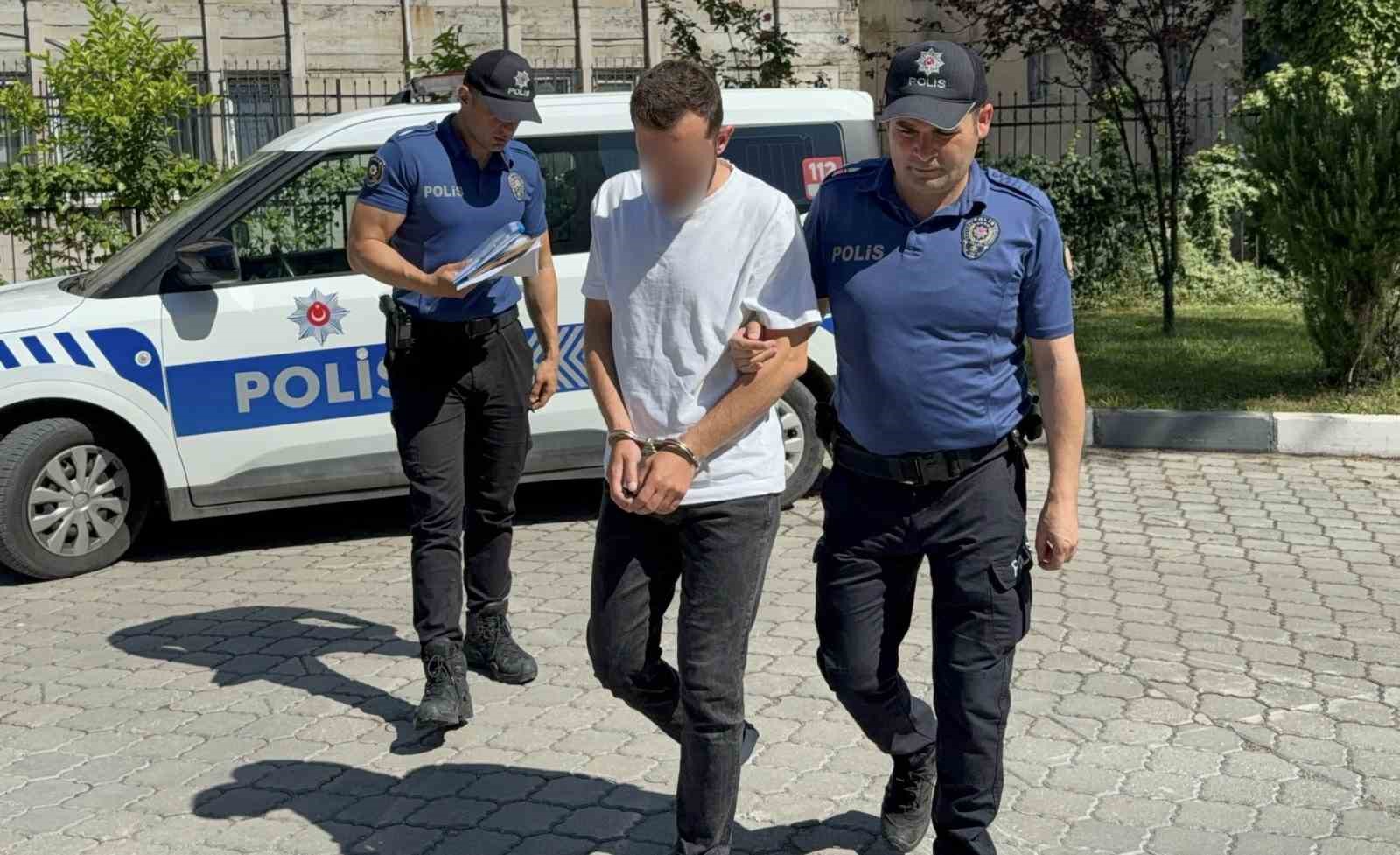 Alacak-verecek kavgasında kan döküldü: 1 tutuklama 4 alacak verecek kavgasinda kan dokuldu 1 tutuklama 0