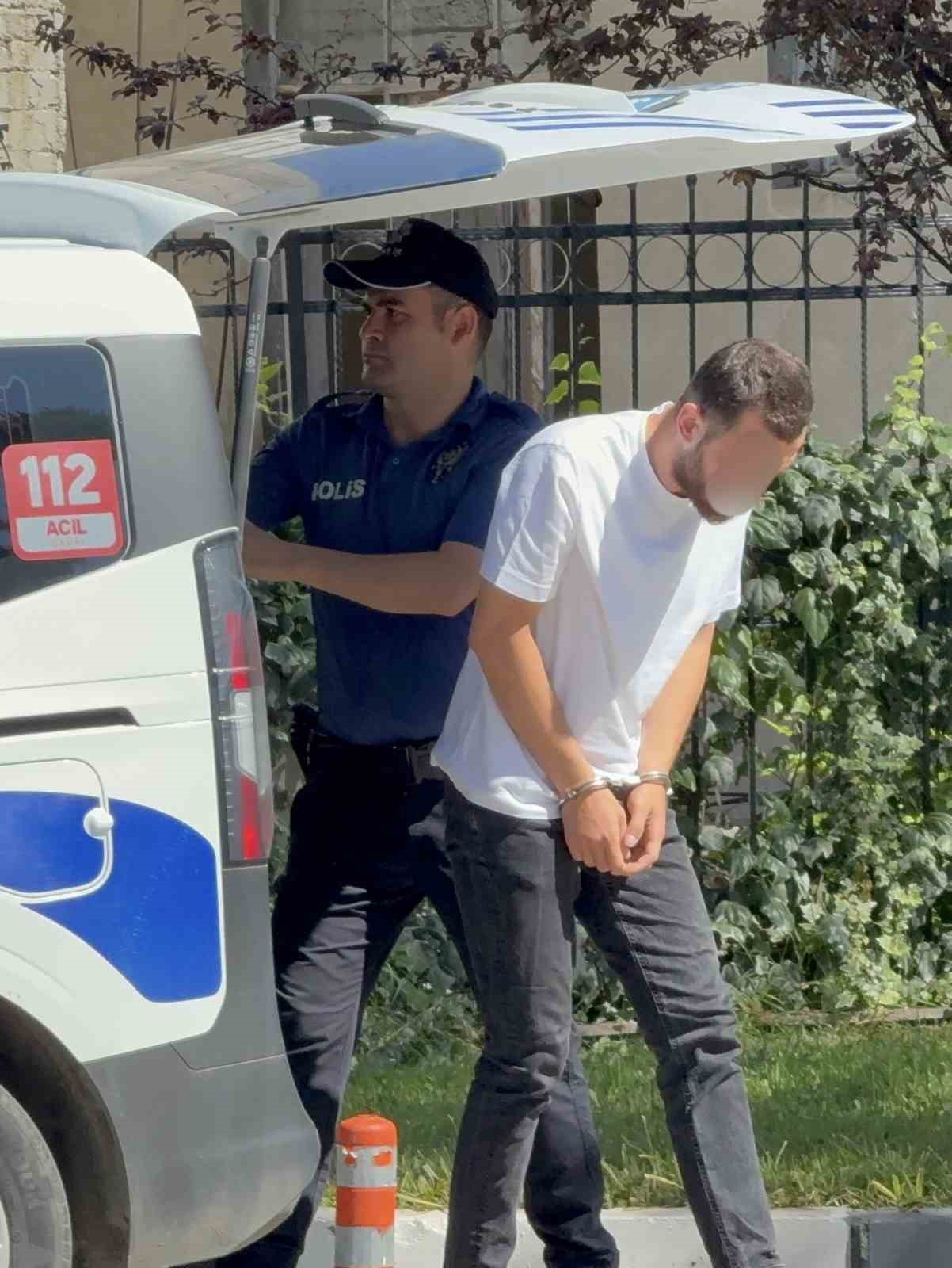 Alacak-verecek kavgasında kan döküldü: 1 tutuklama 6 alacak verecek kavgasinda kan dokuldu 1 tutuklama 2 E53qO4PU