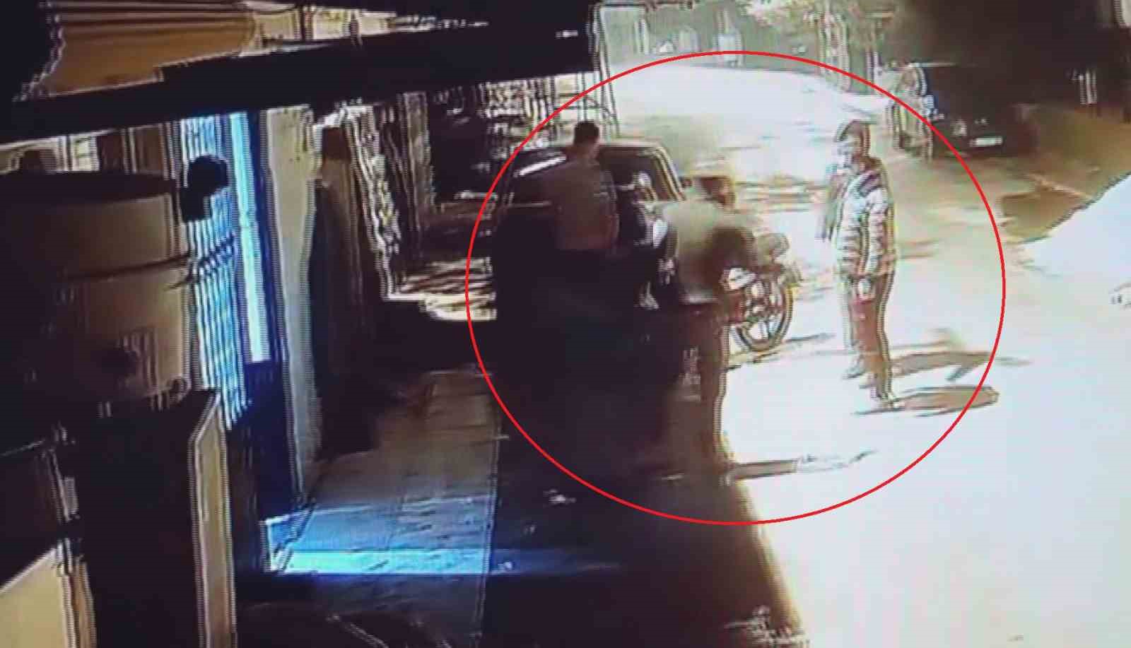 Alacak verecek tartışması, taşlı bıçaklı kavgaya dönüştü: 1 yaralı 5 alacak verecek tartismasi tasli bicakli kavgaya donustu 1 yarali 1 nvdEz129