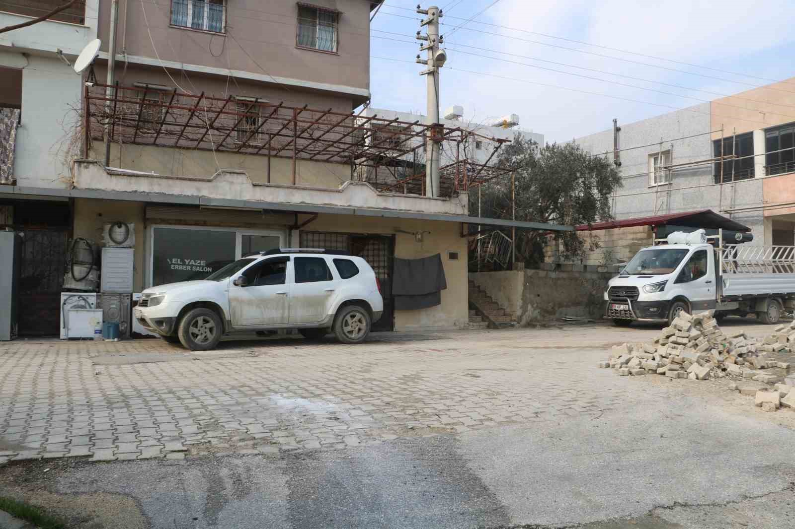 Alacak verecek tartışması, taşlı bıçaklı kavgaya dönüştü: 1 yaralı 6 alacak verecek tartismasi tasli bicakli kavgaya donustu 1 yarali 2