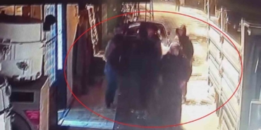 alacak-verecek-tartismasi-tasli-bicakli-kavgaya-donustu-1-yarali-yvkpziEP.jpg