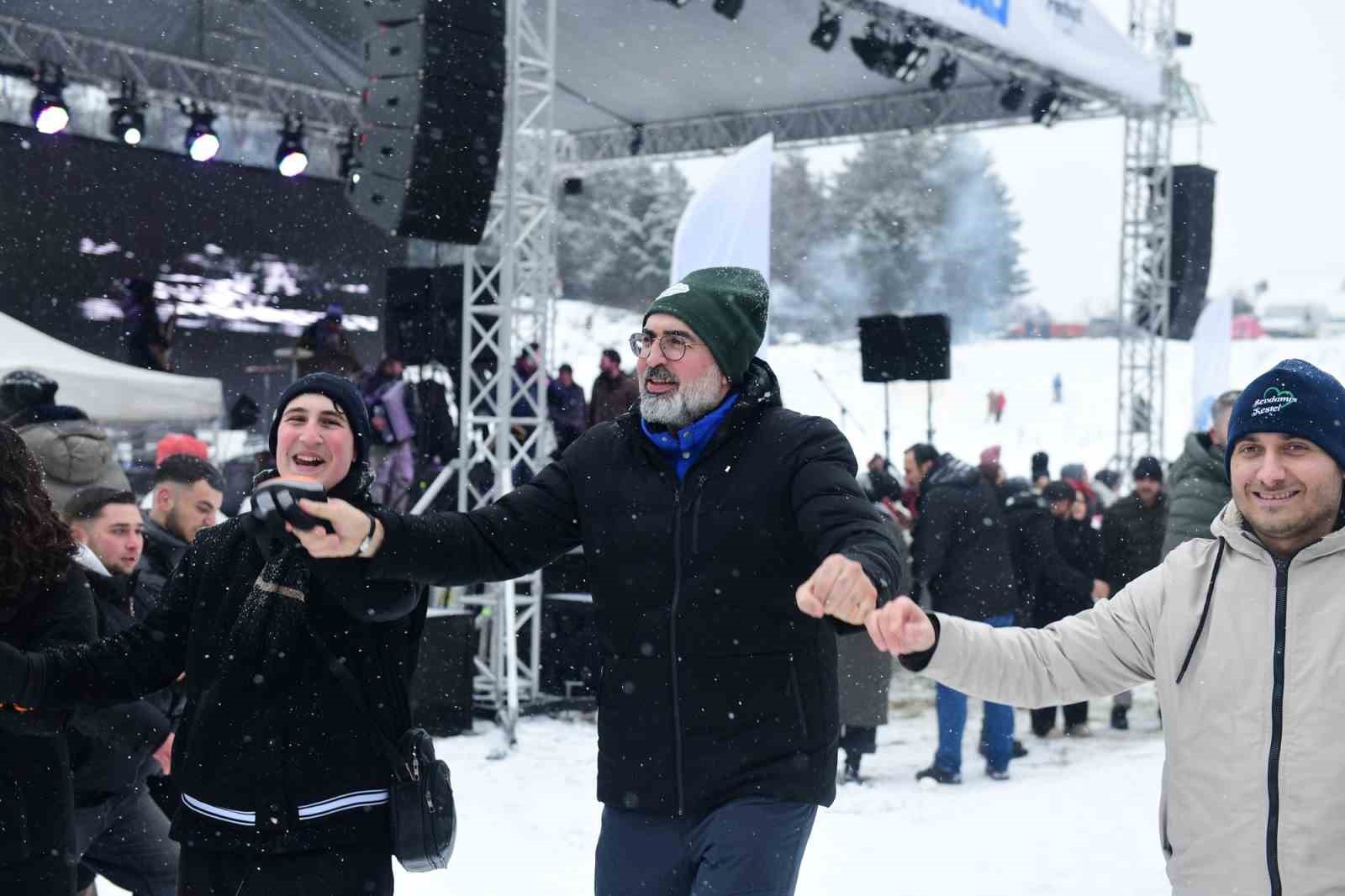 Alaçam kar Festivali’ndeki aksaklıklarla ilgili Başkan Ferhat Erol’dan açıklama 7 alacam kar festivalindeki aksakliklarla ilgili baskan ferhat eroldan aciklama 3 yMRawgIK