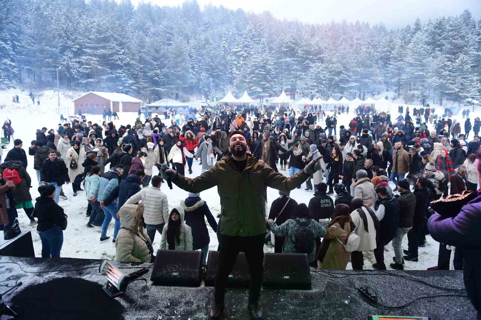 Alaçam kar Festivali’ndeki aksaklıklarla ilgili Başkan Ferhat Erol’dan açıklama 8 alacam kar festivalindeki aksakliklarla ilgili baskan ferhat eroldan aciklama 4 gKXr7rjZ