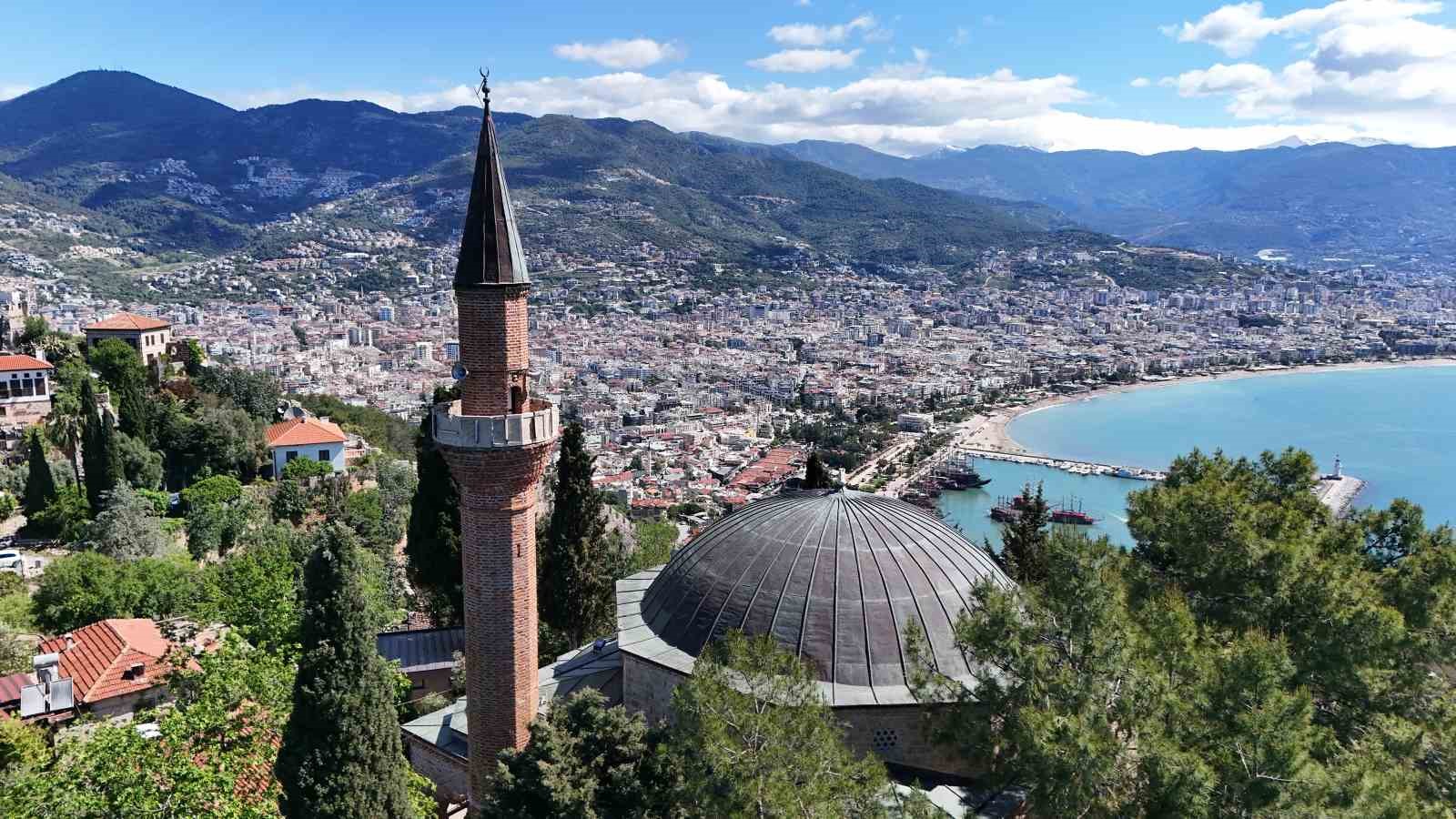 alanya kalesindeki 800 yillik miras turist akinina ugruyor 1 fvFYGWdi