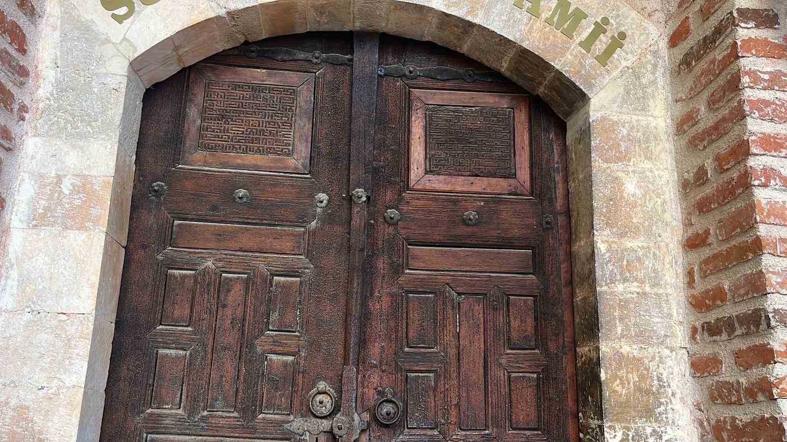 alanya kalesindeki 800 yillik miras turist akinina ugruyor 8