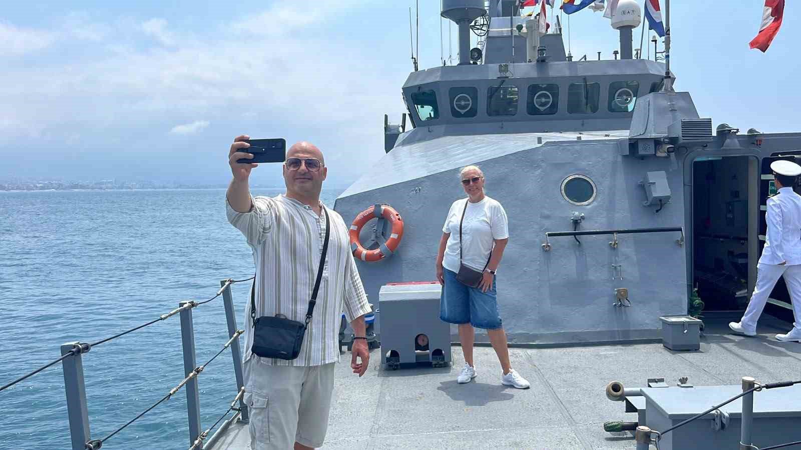 alanya limaninda savas gemilerine yogun ilgi 10 LLSCgHJ1