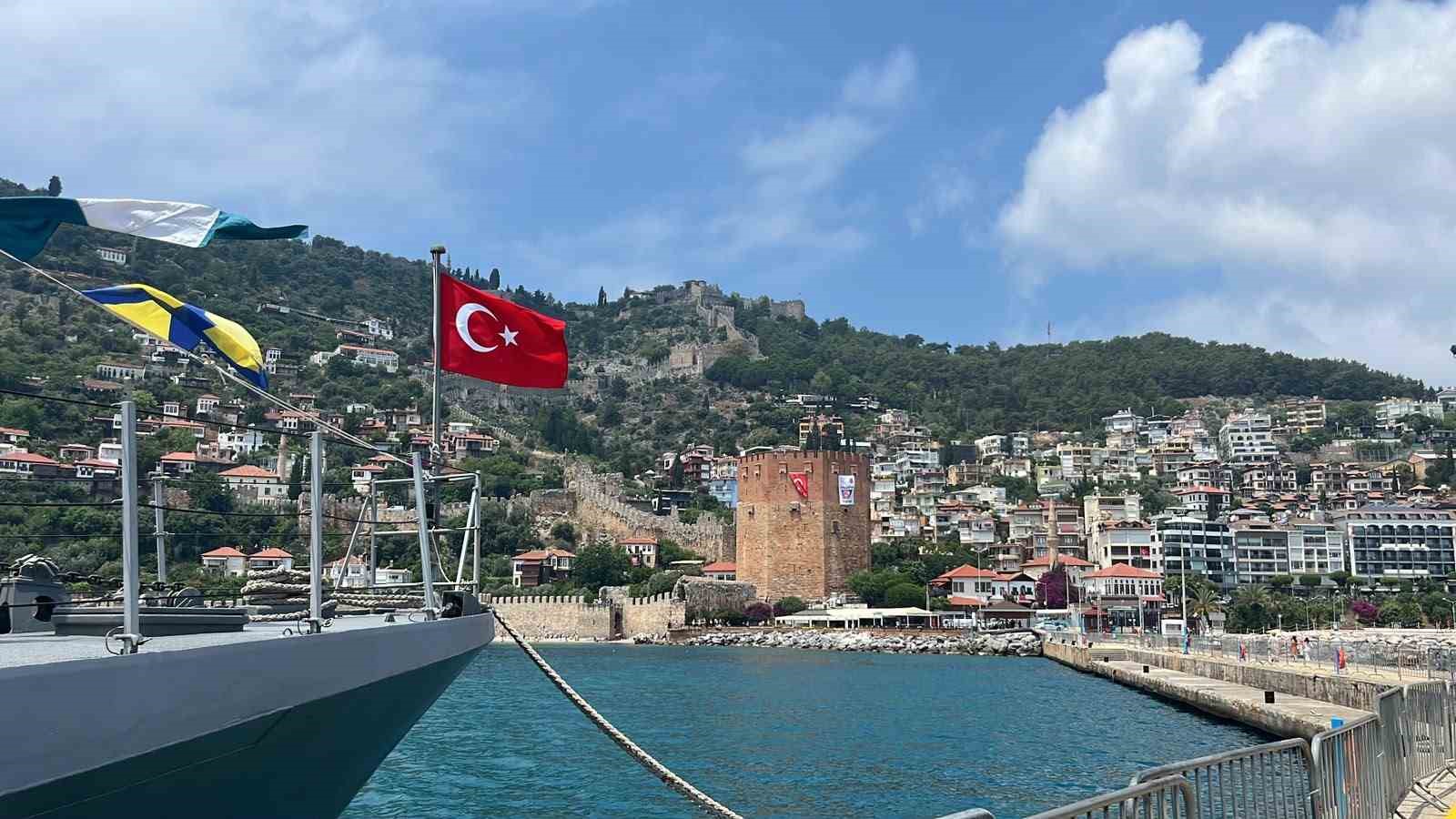 alanya limaninda savas gemilerine yogun ilgi 11 l94wnwvt