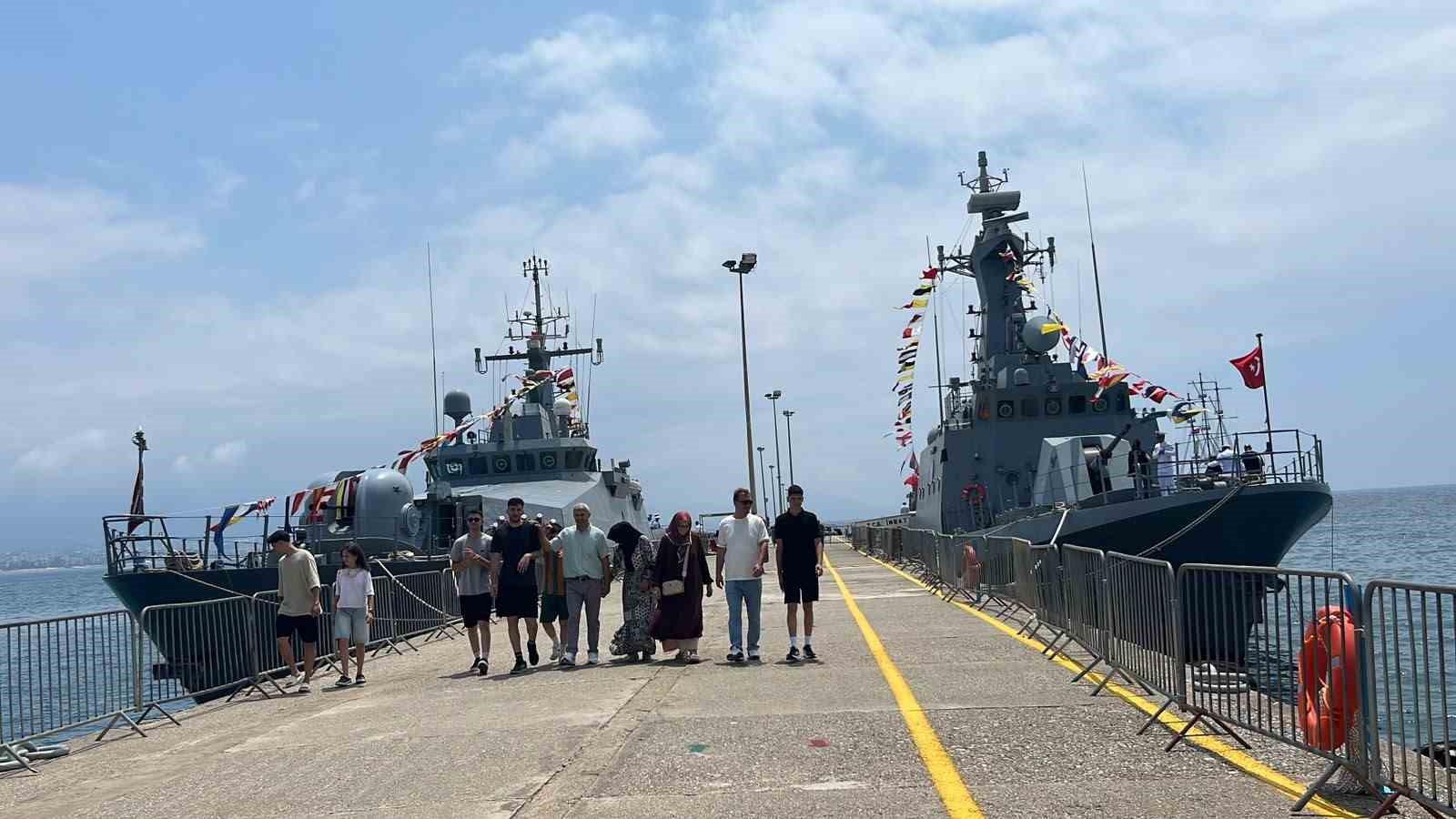 alanya limaninda savas gemilerine yogun ilgi 9 zMrz4tqu