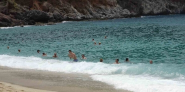 alanya-sahillerinde-bayram-yogunlugu-MvldHav8.jpg