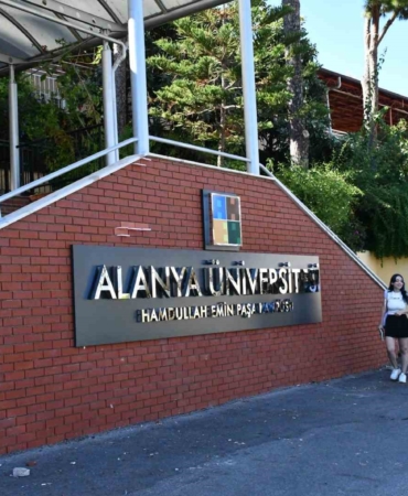 alanya-universitesi-rur-2025-beseri-bilimler-siralamasinda-yukselisini-surduruyor-C3AkUESS.jpg