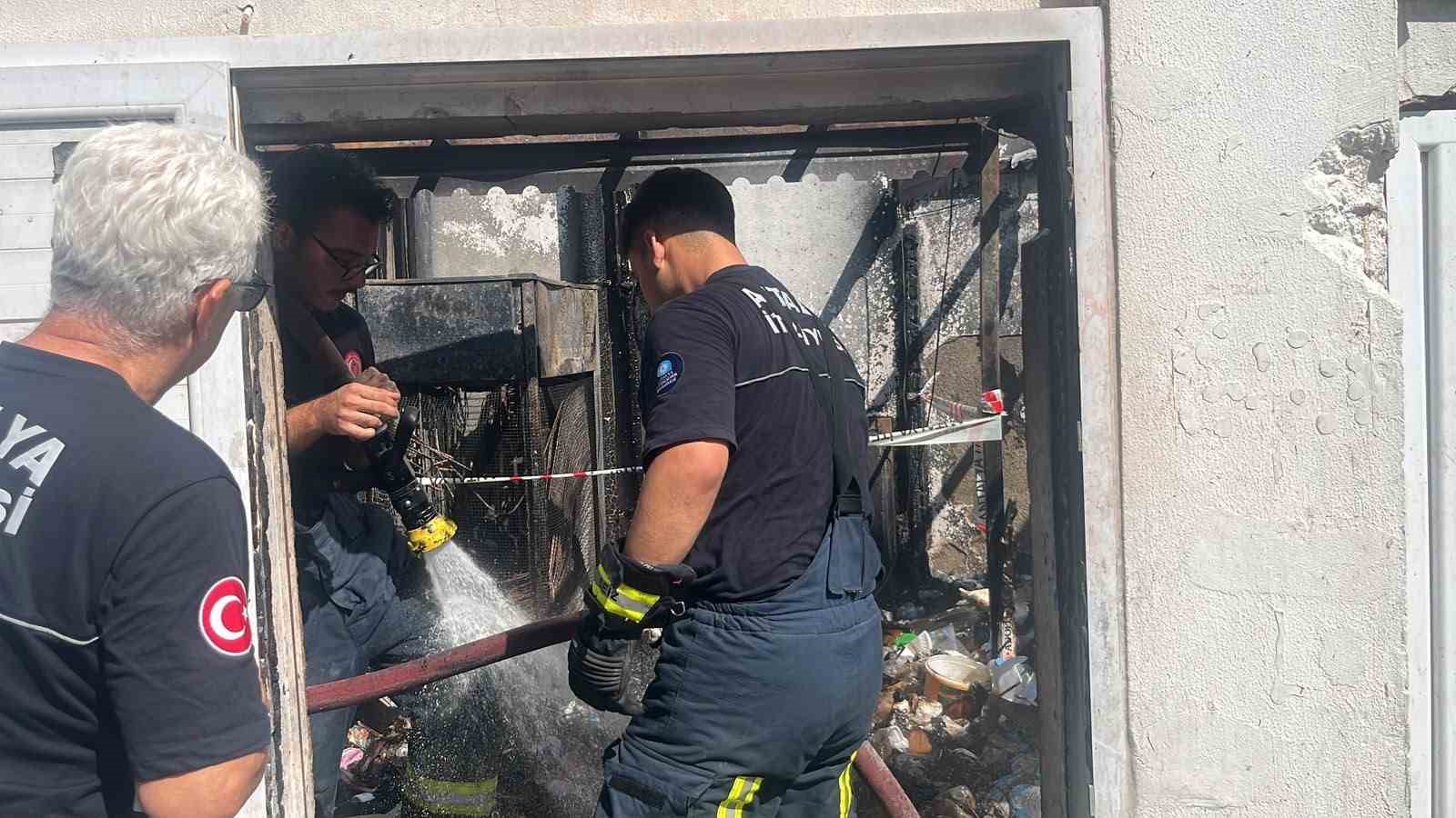 alanyada 5 yildizli otelin geri donusum deposundaki yangin korkuttu 0 vEYsf7d6