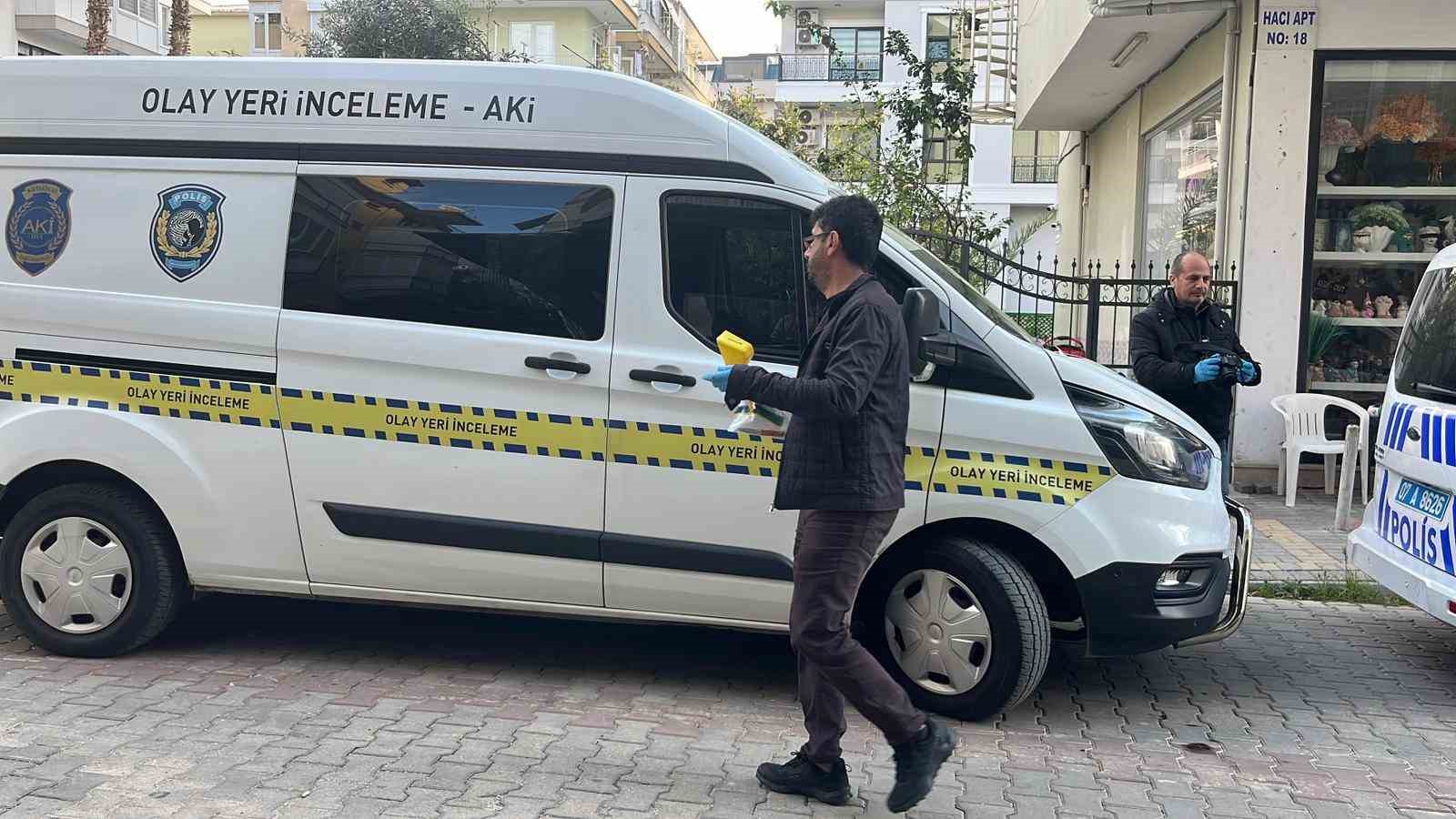 alanyada alacak verecek meselesi kanli bitti 1 yarali 4 pgyPC9U3