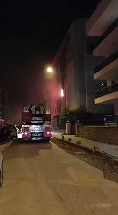 alanyada animasyoncularin kaldigi personel lojmaninda yangin panigi 12 lDXewtp5