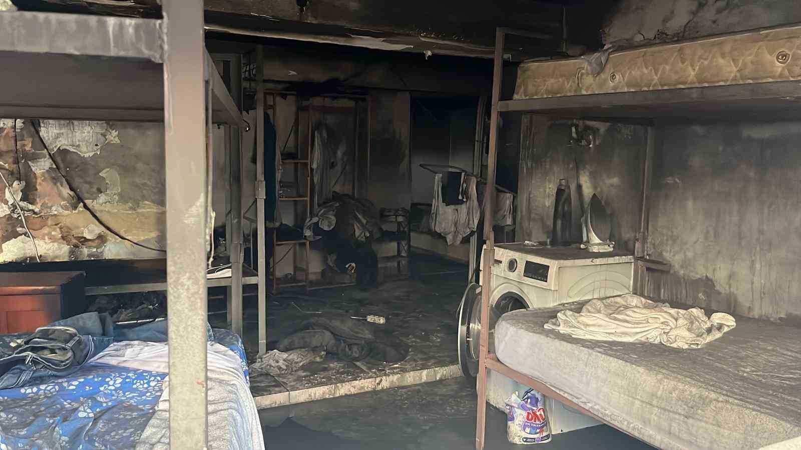 alanyada apartmanin giris katinda cikan yangin korkuttu 6 liPy29YS