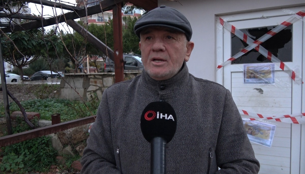 Alanya’da araçların lastiklerini kesen, tuvalete zarar verip, marketten yiyecek ve içecek alan 3 şüpheli yakalandı 10 alanyada araclarin lastiklerini kesen tuvalete zarar verip marketten yiyecek ve icecek alan 3 supheli