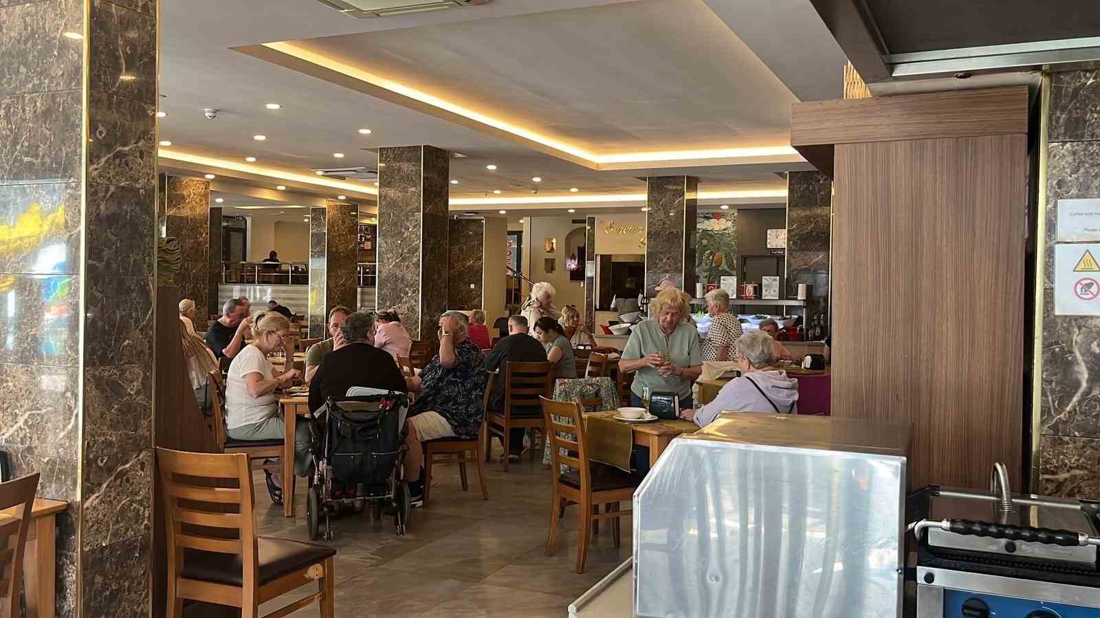 alanyada bayram tatili oncesi turizm hareketlendi otellerde rezervasyonlar hizlandi 8 DOJHt7RU