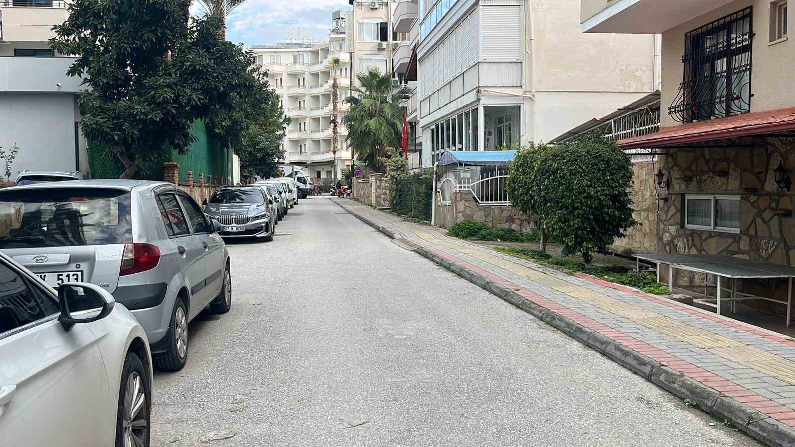 alanyada bicak ve zincirlerin kullanildigi kavgaya 3 tutuklama 4 YuzStqaK