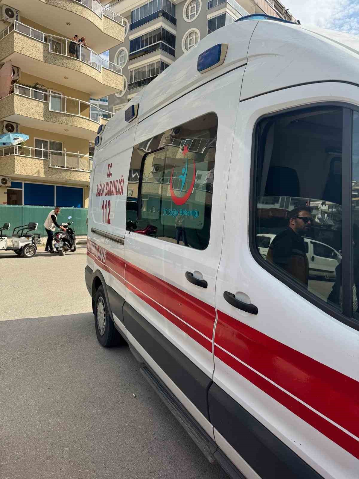 alanyada bosanma asamasindaki esini sokakta yaraladi 1 QVkGeUaS