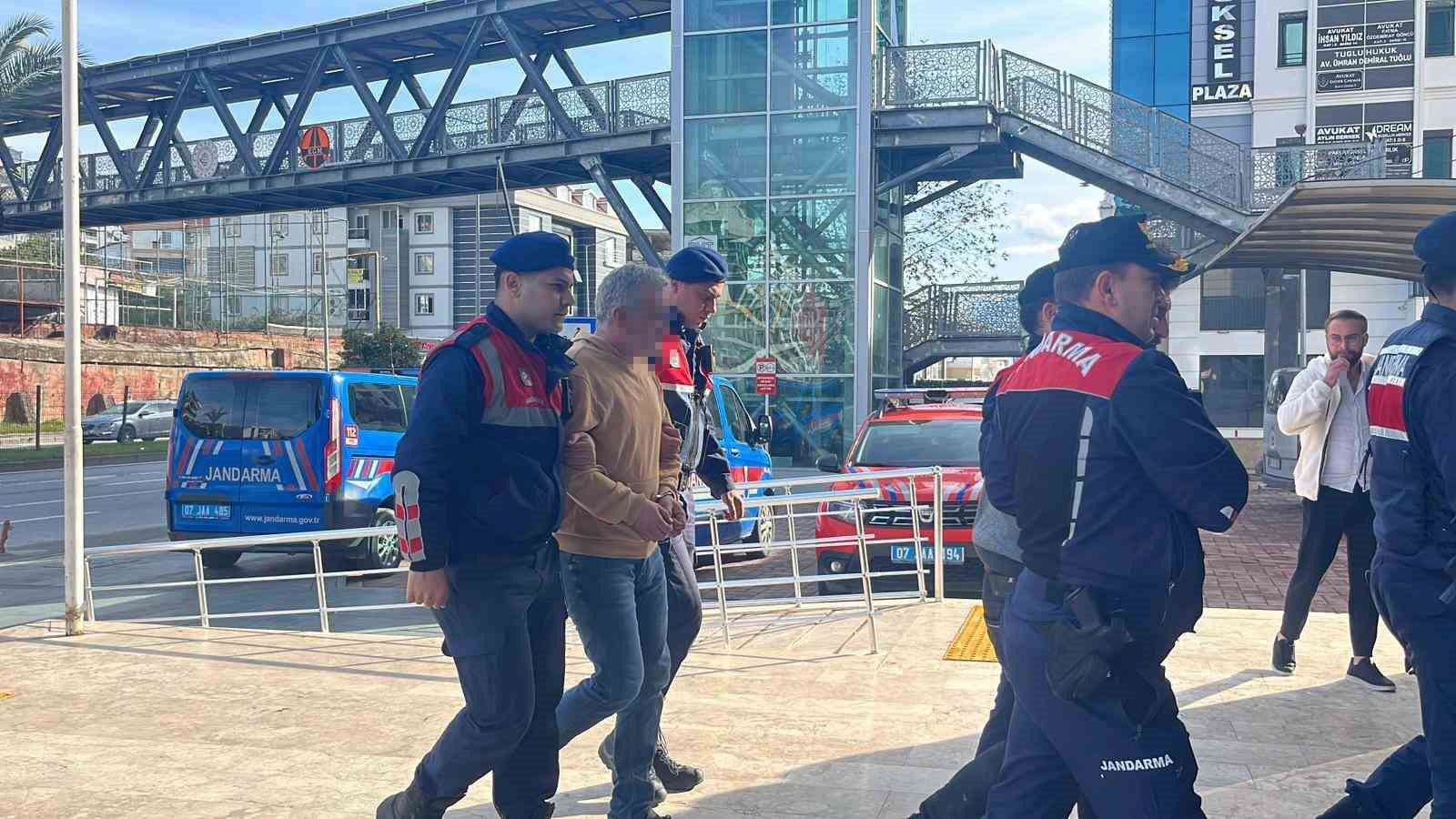 alanyada caldiklari avokadoyu birakip kacan suphelilere adli kontrol karari 2 EWc64Bq9