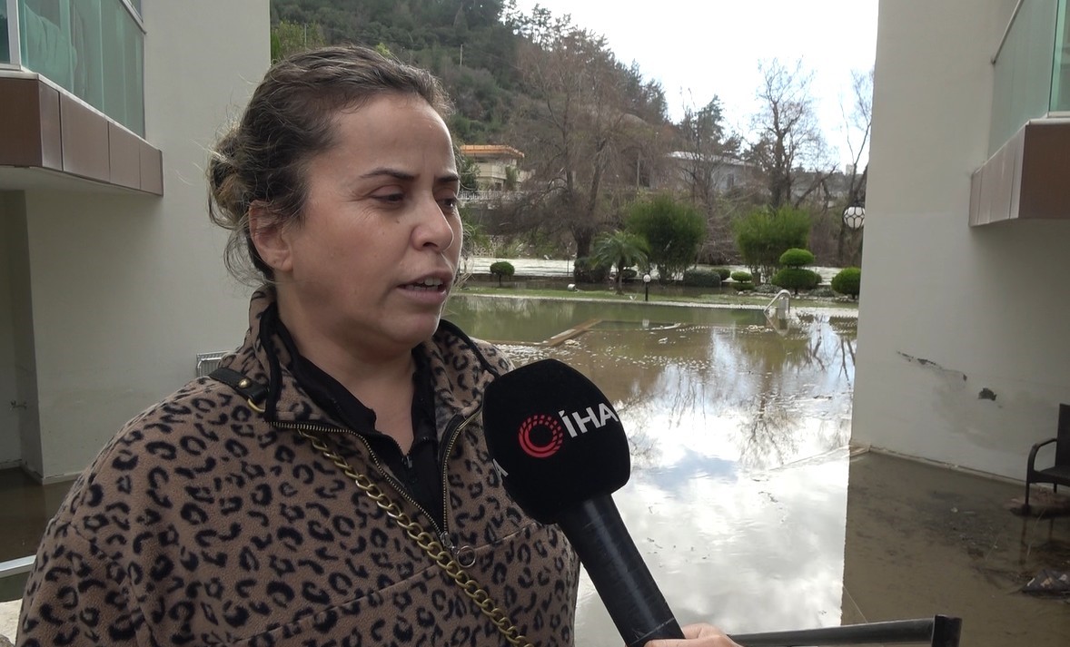 alanyada debi yukseldi cay kenarindaki isletmeler sele kapildi 9 AwjjAW4G