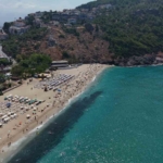 alanyada-hava-33-deniz-29-dereceyi-gordu-turistler-denize-kostu-F5nPWRy9.jpg