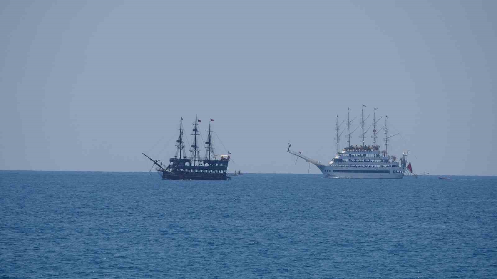 Alanya’da hava sıcaklığı 30 dereceyi gördü, turistler sahile koştu 7 alanyada hava sicakligi 30 dereceyi gordu turistler sahile kostu 3 Jg4h8LAe