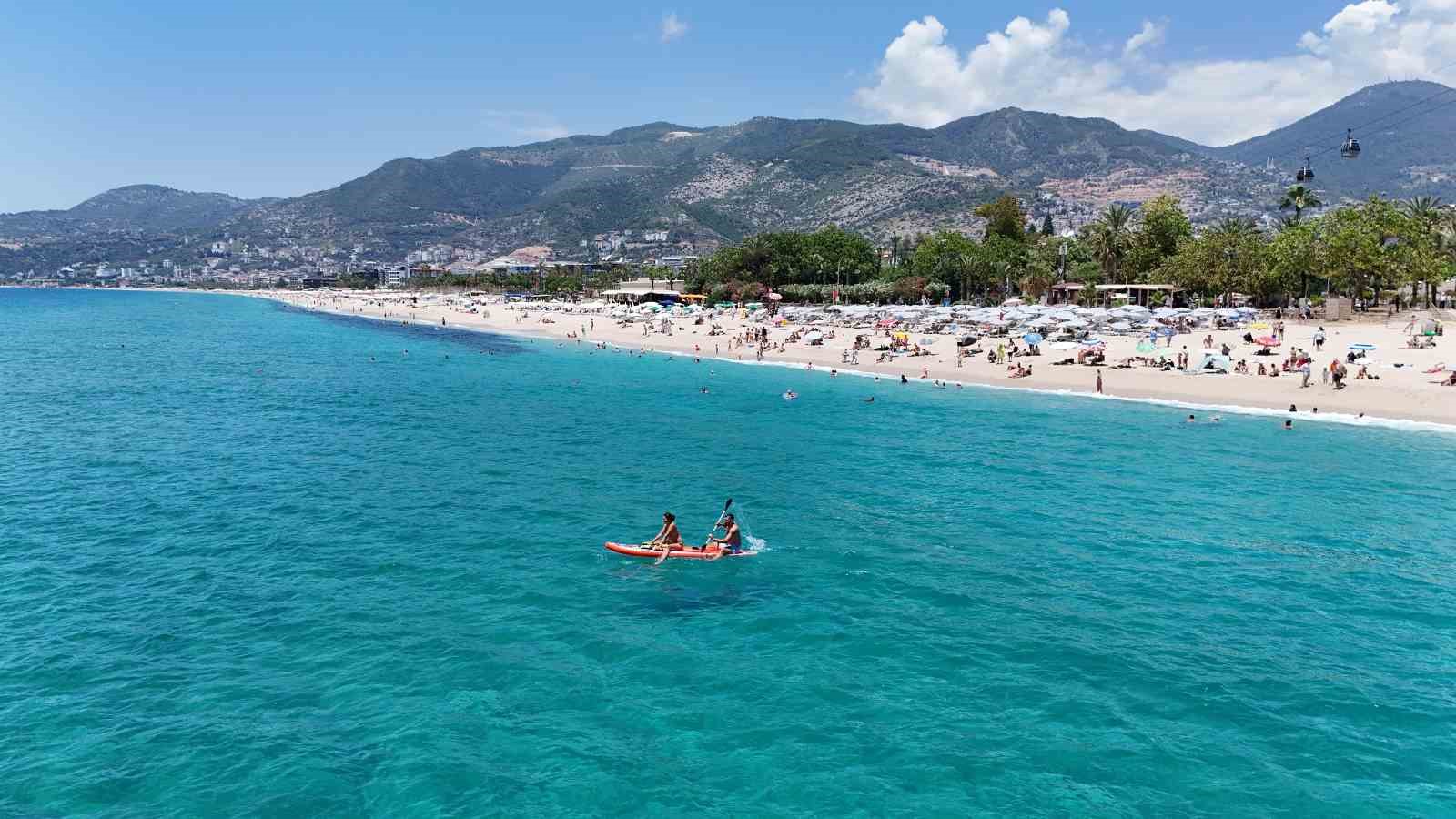 Alanya’da hava sıcaklığı 30 dereceyi gördü, turistler sahile koştu 13 alanyada hava sicakligi 30 dereceyi gordu turistler sahile kostu 9 DlmeX7ud