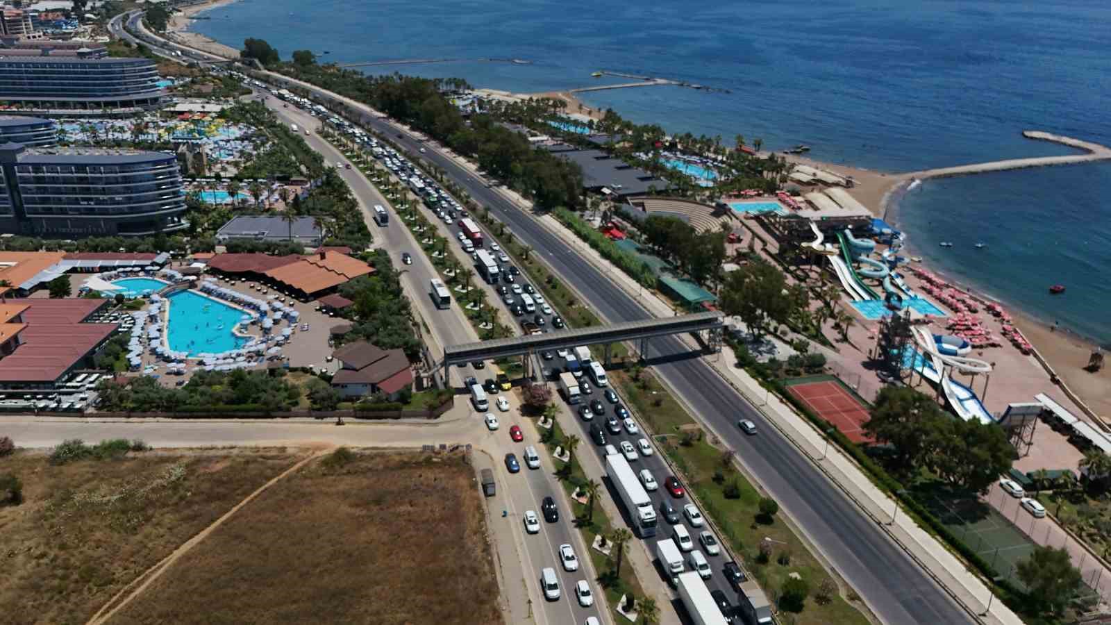 Alanya’da iki tır çarpıştı: D-400’de kilometrelerce araç kuyruğu oluştu 4 alanyada iki tir carpisti d 400de kilometrelerce arac kuyrugu olustu 0 qFwBC45r