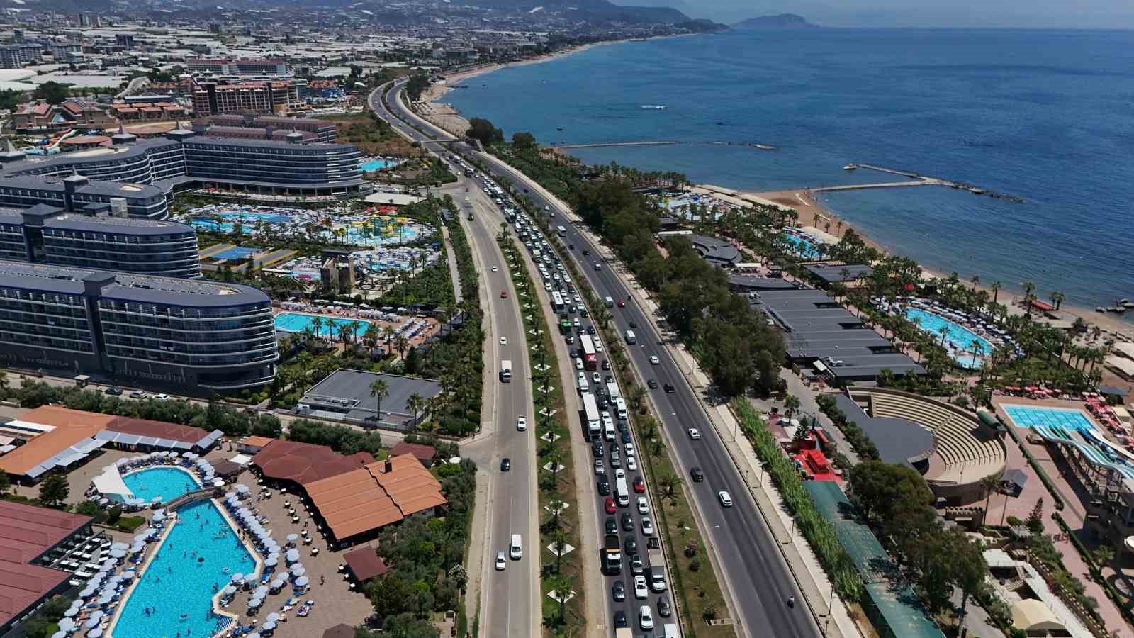 Alanya’da iki tır çarpıştı: D-400’de kilometrelerce araç kuyruğu oluştu 15 alanyada iki tir carpisti d 400de kilometrelerce arac kuyrugu olustu 11 9h8RuGFp