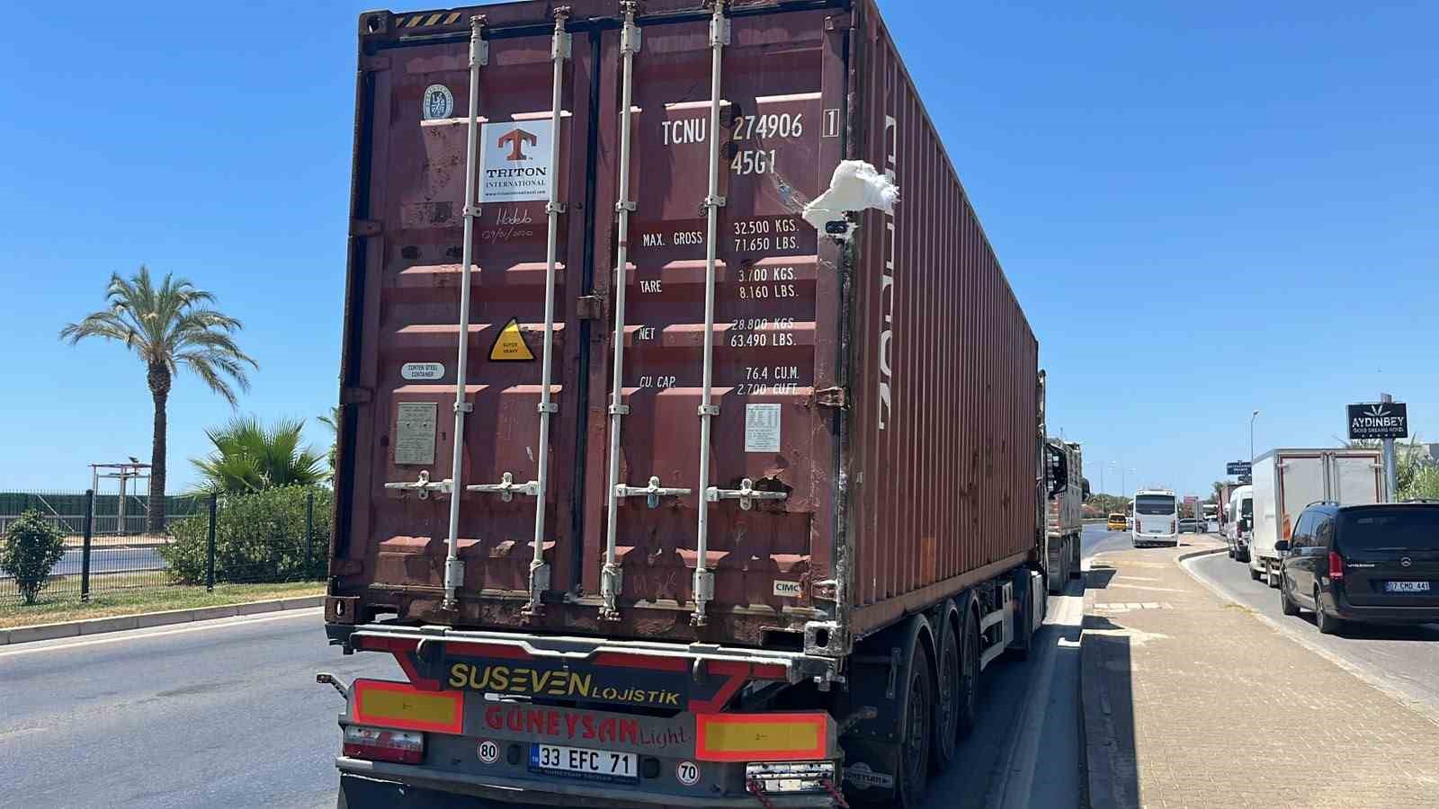 Alanya’da iki tır çarpıştı: D-400’de kilometrelerce araç kuyruğu oluştu 11 alanyada iki tir carpisti d 400de kilometrelerce arac kuyrugu olustu 7 5wNvKn1M