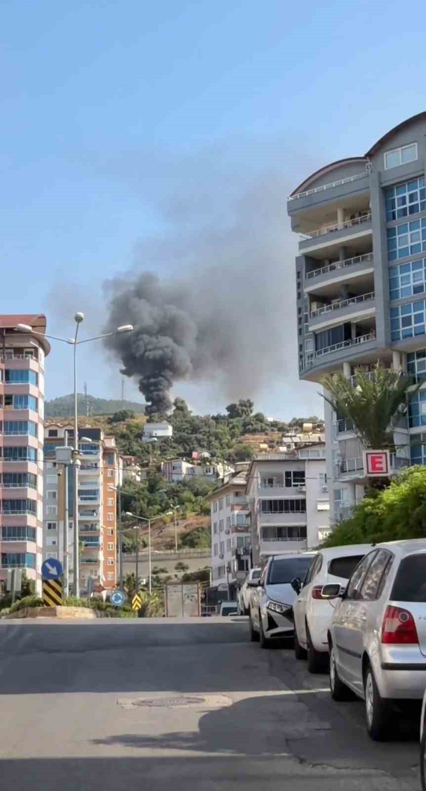 alanyada insaat borulari alev aldi yangin yatakhaneye sicradi 9