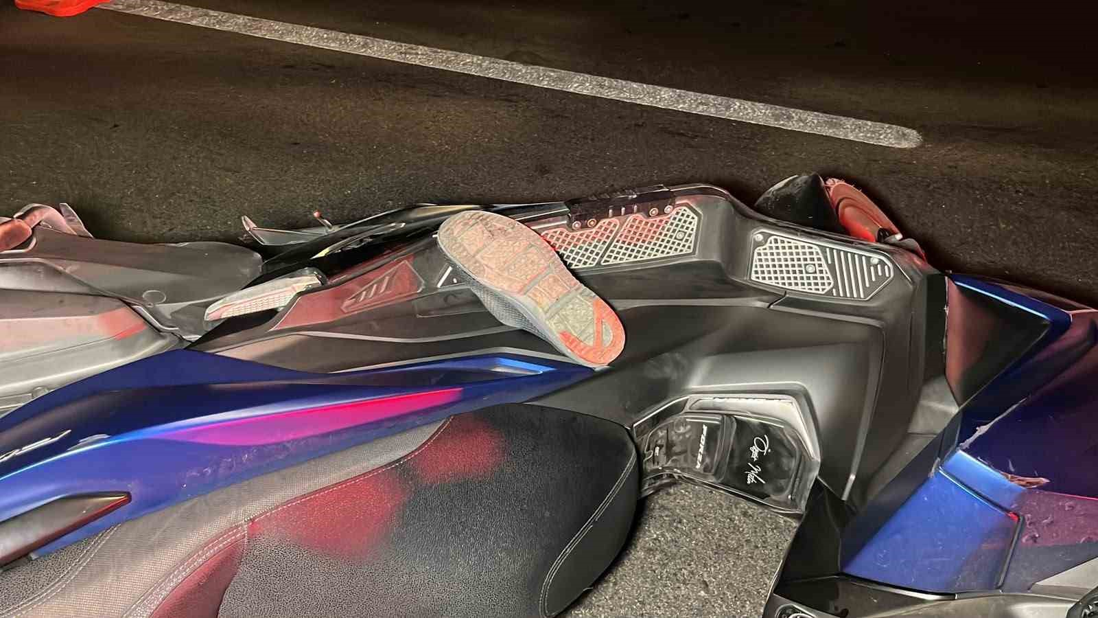 alanyada motosiklet bariyerlere carpti surucu hayatini kaybetti 2