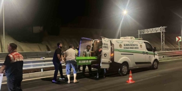 alanyada-motosiklet-bariyerlere-carpti-surucu-hayatini-kaybetti-uba5E9eX.jpg