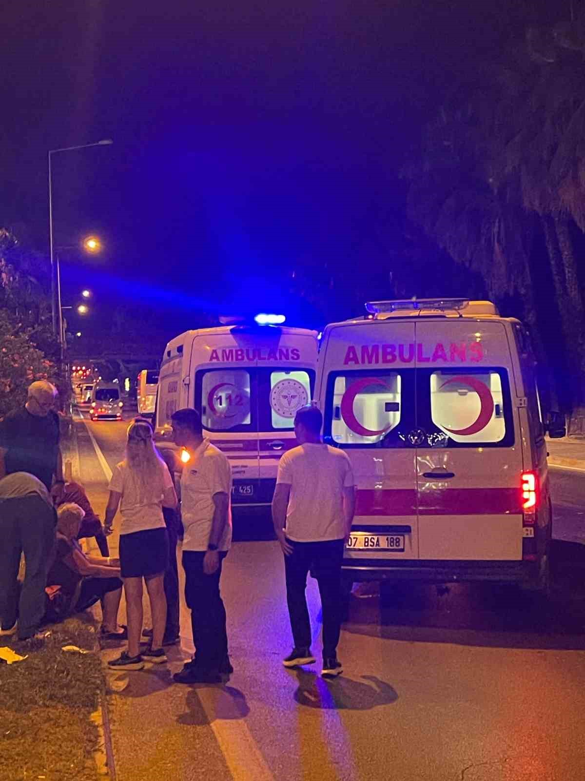 alanyada otomobilin carptigi cek turist hayatini kaybetti 0 8nG9cCce