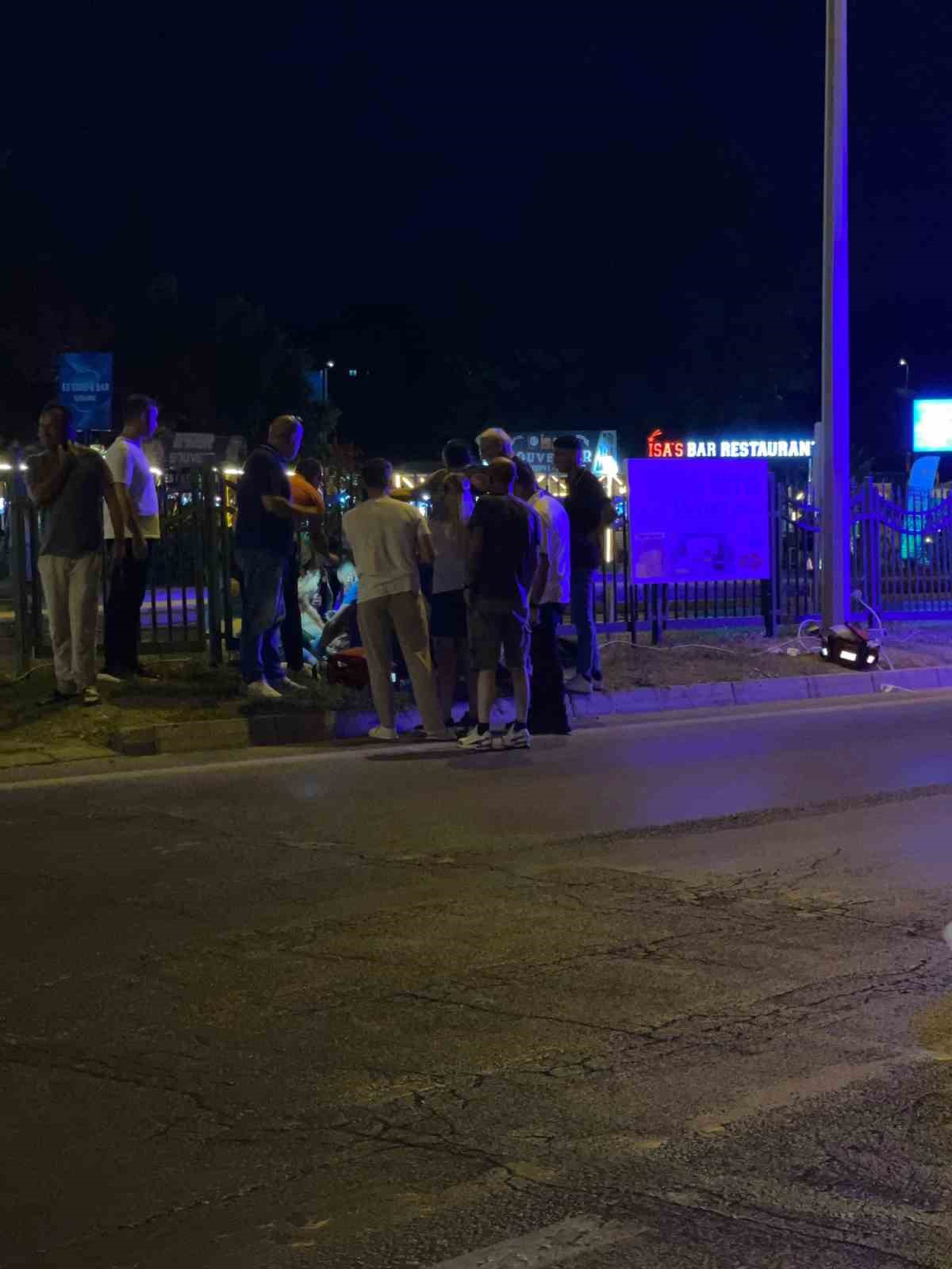 alanyada otomobilin carptigi cek turist hayatini kaybetti 1 Ve3kO6En