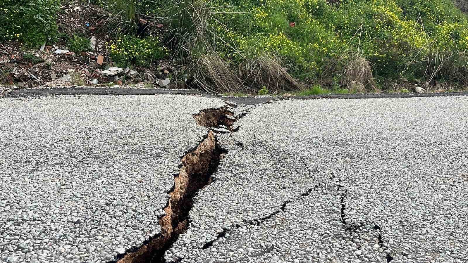 alanyada saganak sonrasi korkutan manzara 2 ppEXceMs